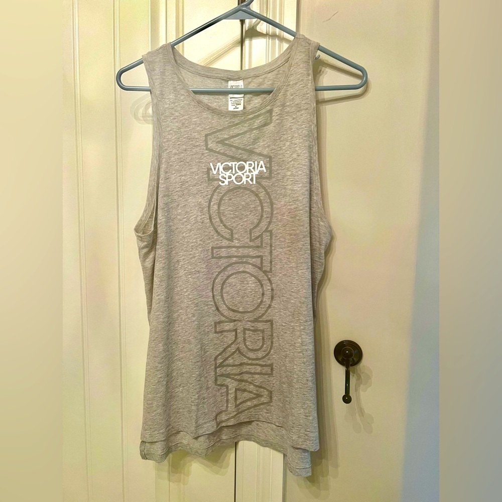 Athletic tank top
